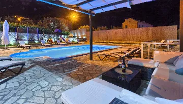 Dubravka 6-Bedroom Villa for Up to 16 Guests