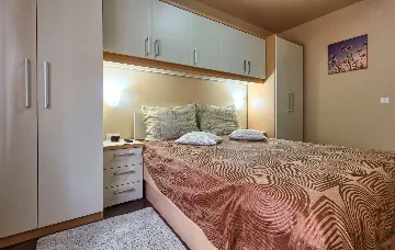 Dubravka 6-Bedroom Villa for Up to 16 Guests