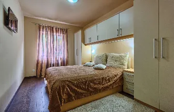 Dubravka 6-Bedroom Villa for Up to 16 Guests