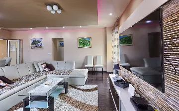 Dubravka 6-Bedroom Villa for Up to 16 Guests