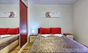 Dubravka 6-Bedroom Villa for Up to 16 Guests