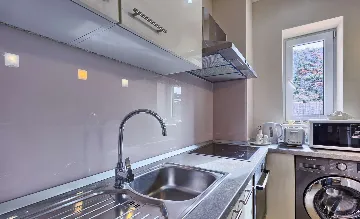 Dubravka 6-Bedroom Villa for Up to 16 Guests