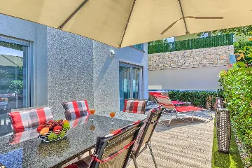 3-Bedroom Villa with Heated Pool in Malinska