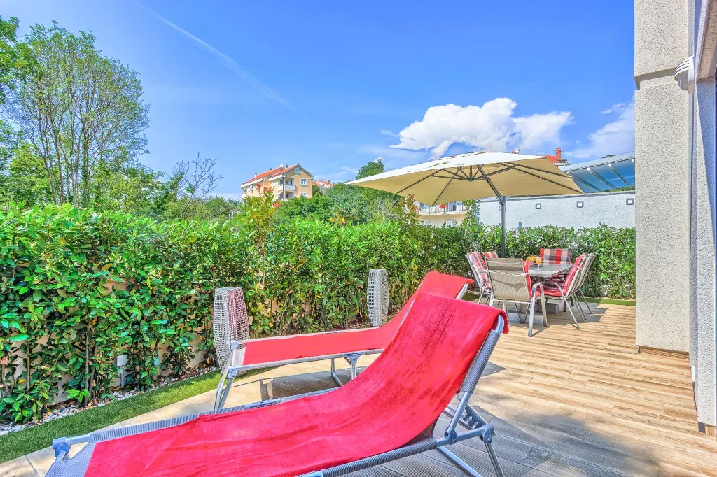 3-Bedroom Villa with Heated Pool in Malinska