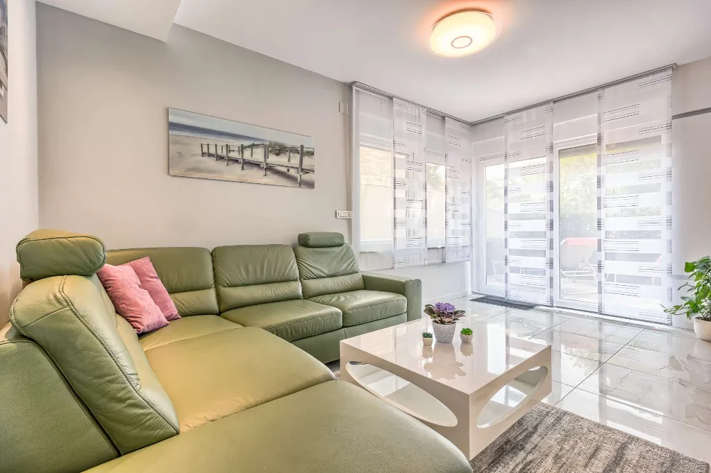 3-Bedroom Villa with Heated Pool in Malinska