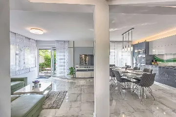 3-Bedroom Villa with Heated Pool in Malinska