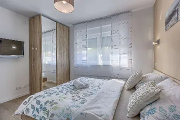 3-Bedroom Villa with Heated Pool in Malinska