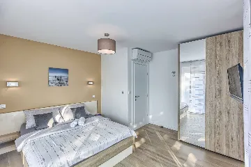 3-Bedroom Villa with Heated Pool in Malinska