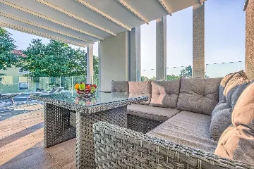 3-Bedroom Villa with Heated Pool in Malinska