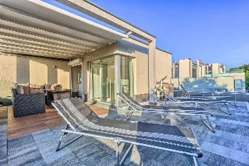 3-Bedroom Villa with Heated Pool in Malinska