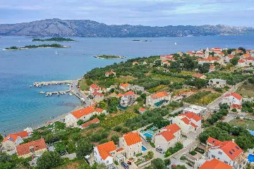 Six-Bedroom Villa for 12 Guests in Lumbarda