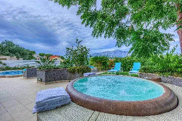 Six-Bedroom Villa for 12 Guests in Lumbarda