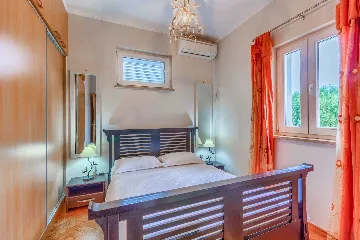 Six-Bedroom Villa for 12 Guests in Lumbarda