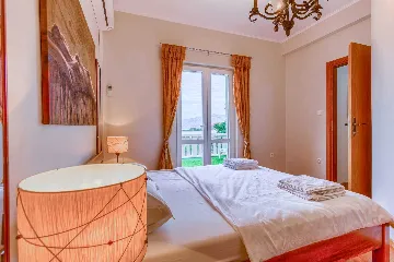 Six-Bedroom Villa for 12 Guests in Lumbarda