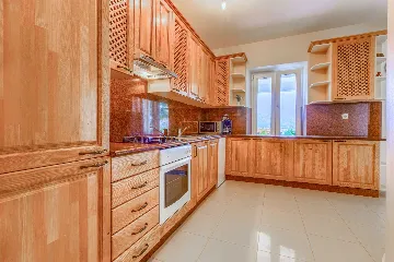 Six-Bedroom Villa for 12 Guests in Lumbarda