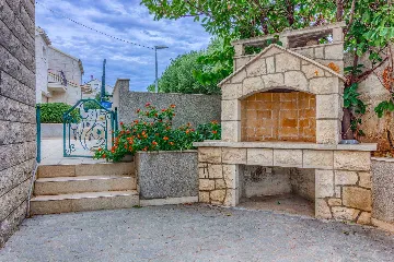 Six-Bedroom Villa for 12 Guests in Lumbarda