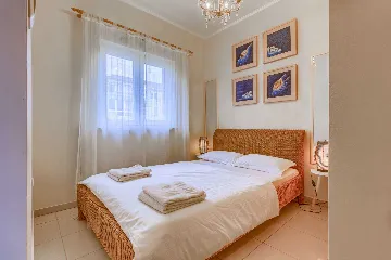 Six-Bedroom Villa for 12 Guests in Lumbarda