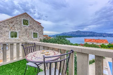 Six-Bedroom Villa for 12 Guests in Lumbarda