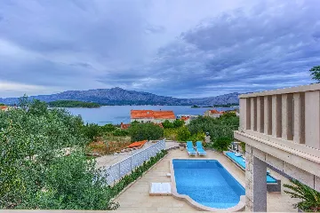 Six-Bedroom Villa for 12 Guests in Lumbarda