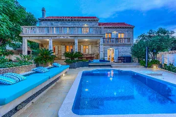 Six-Bedroom Villa for 12 Guests in Lumbarda