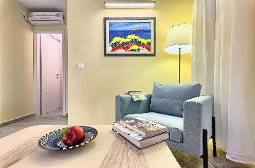 Podobuce 6-Bedroom Villa for 12 with Heated Pool