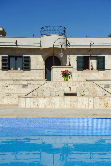 Prgomet Villa with Heated Pool and 4 Bedrooms