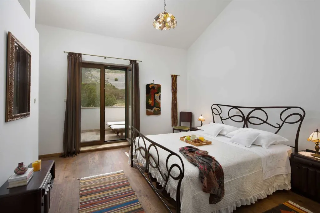 Prgomet Villa with Heated Pool and 4 Bedrooms