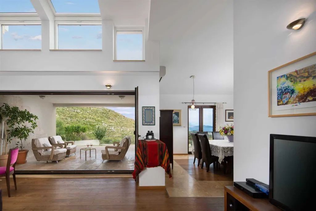 Prgomet Villa with Heated Pool and 4 Bedrooms