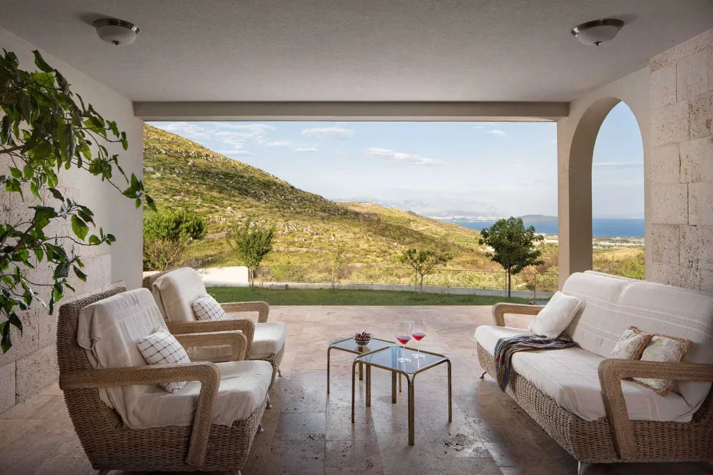 Prgomet Villa with Heated Pool and 4 Bedrooms