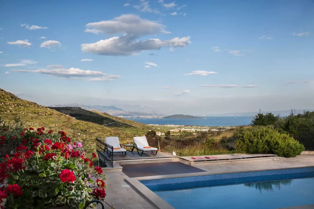 Prgomet Villa with Heated Pool and 4 Bedrooms