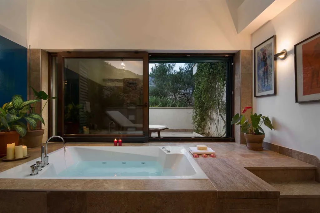 Prgomet Villa with Heated Pool and 4 Bedrooms