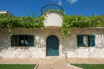 Prgomet Villa with Heated Pool and 4 Bedrooms