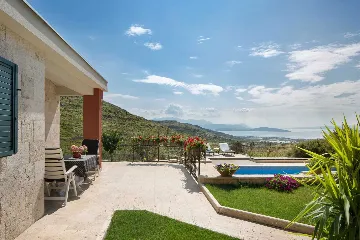Prgomet Villa with Heated Pool and 4 Bedrooms