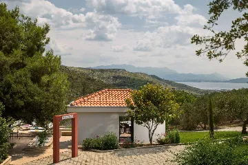 Prgomet Villa with Heated Pool and 4 Bedrooms