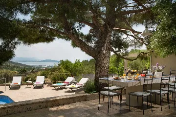 Prgomet Villa with Heated Pool and 4 Bedrooms