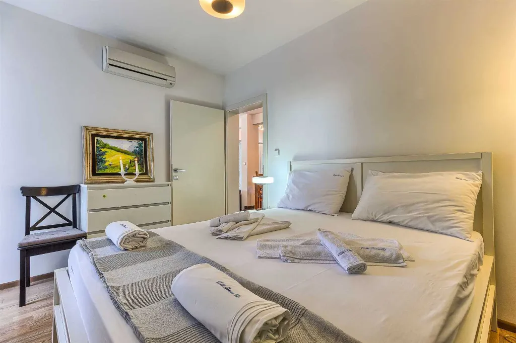 Sevid Villa with Direct Beach Access for Up to 12