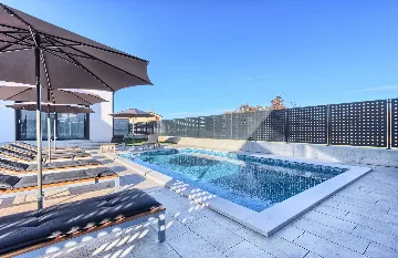 4-Bedroom Villa in Buje with Pool