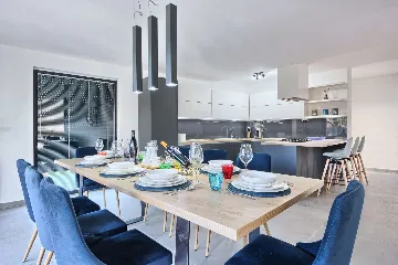 4-Bedroom Villa in Buje with Pool