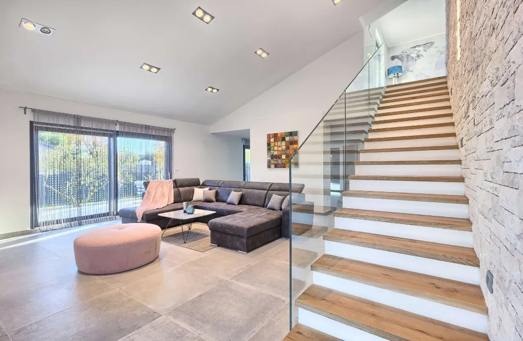 4-Bedroom Villa in Buje with Pool