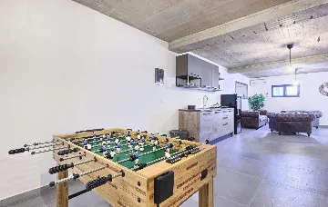 4-Bedroom Villa in Buje with Pool