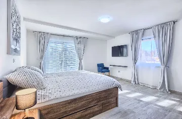 4-Bedroom Villa in Buje with Pool