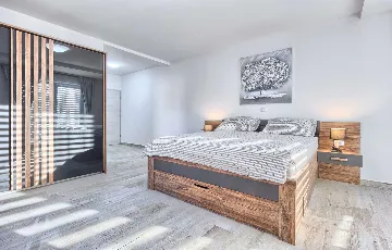 4-Bedroom Villa in Buje with Pool