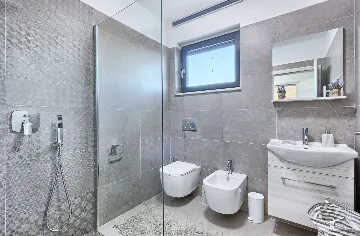 4-Bedroom Villa in Buje with Pool