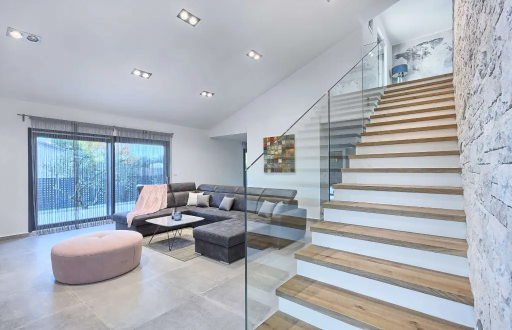 4-Bedroom Villa in Buje with Pool