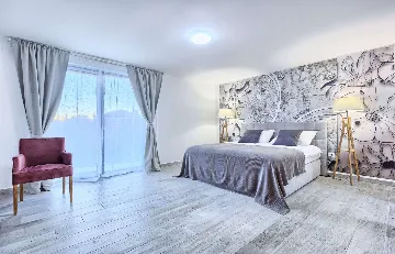 4-Bedroom Villa in Buje with Pool