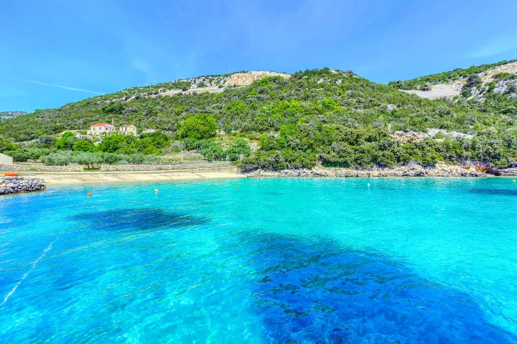 Holiday House in Podimoć with Sea Access & Heated Pool