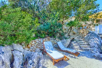 Holiday House in Podimoć with Sea Access & Heated Pool