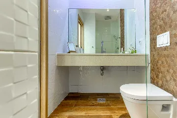 Holiday House in Podimoć with Sea Access & Heated Pool