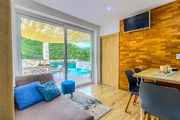 Holiday House in Podimoć with Sea Access & Heated Pool