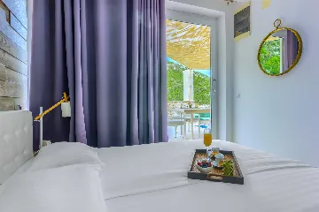 Holiday House in Podimoć with Sea Access & Heated Pool